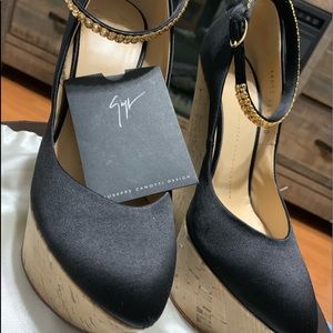 Beaut satan/leather/ strapped jewel strapped ankle